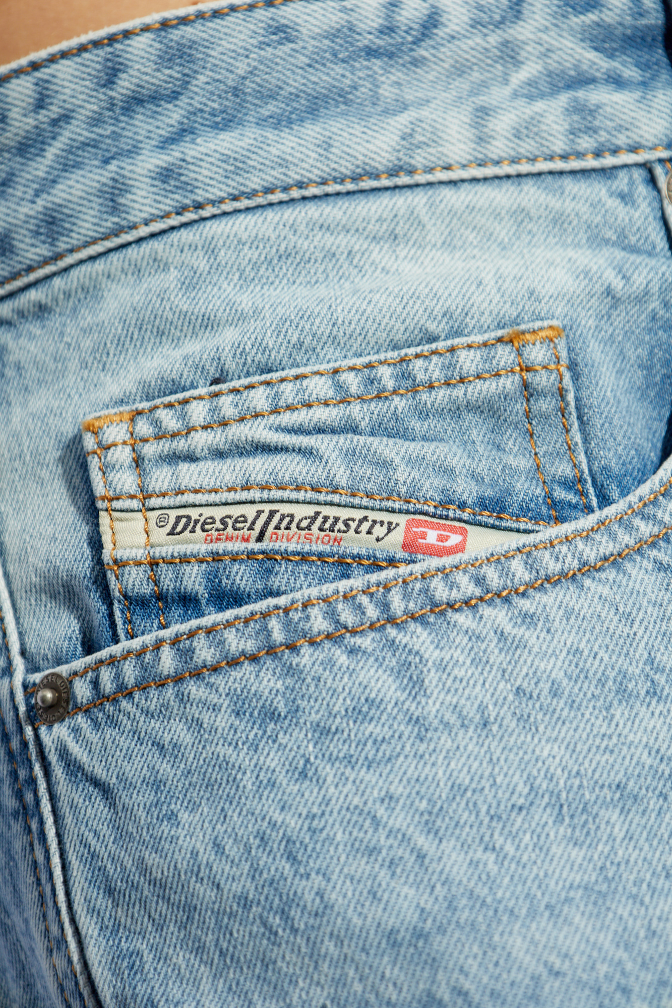 Diesel Jeans 2001 D-MACRO L.32 | Men's Clothing | Vitkac Diesel Jeans 2001 D-MACRO L.32 | Men's Clothing | Vitkac